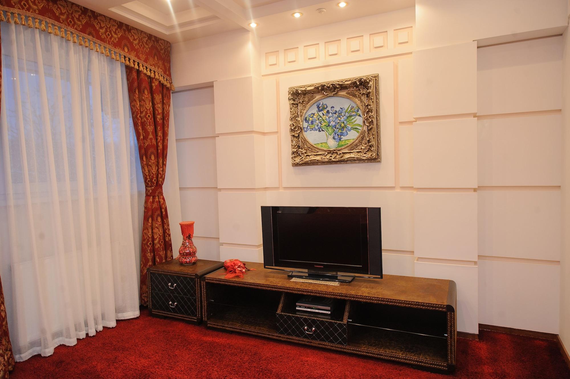 צ'יסינאו Hotel Royal Park מראה חיצוני תמונה