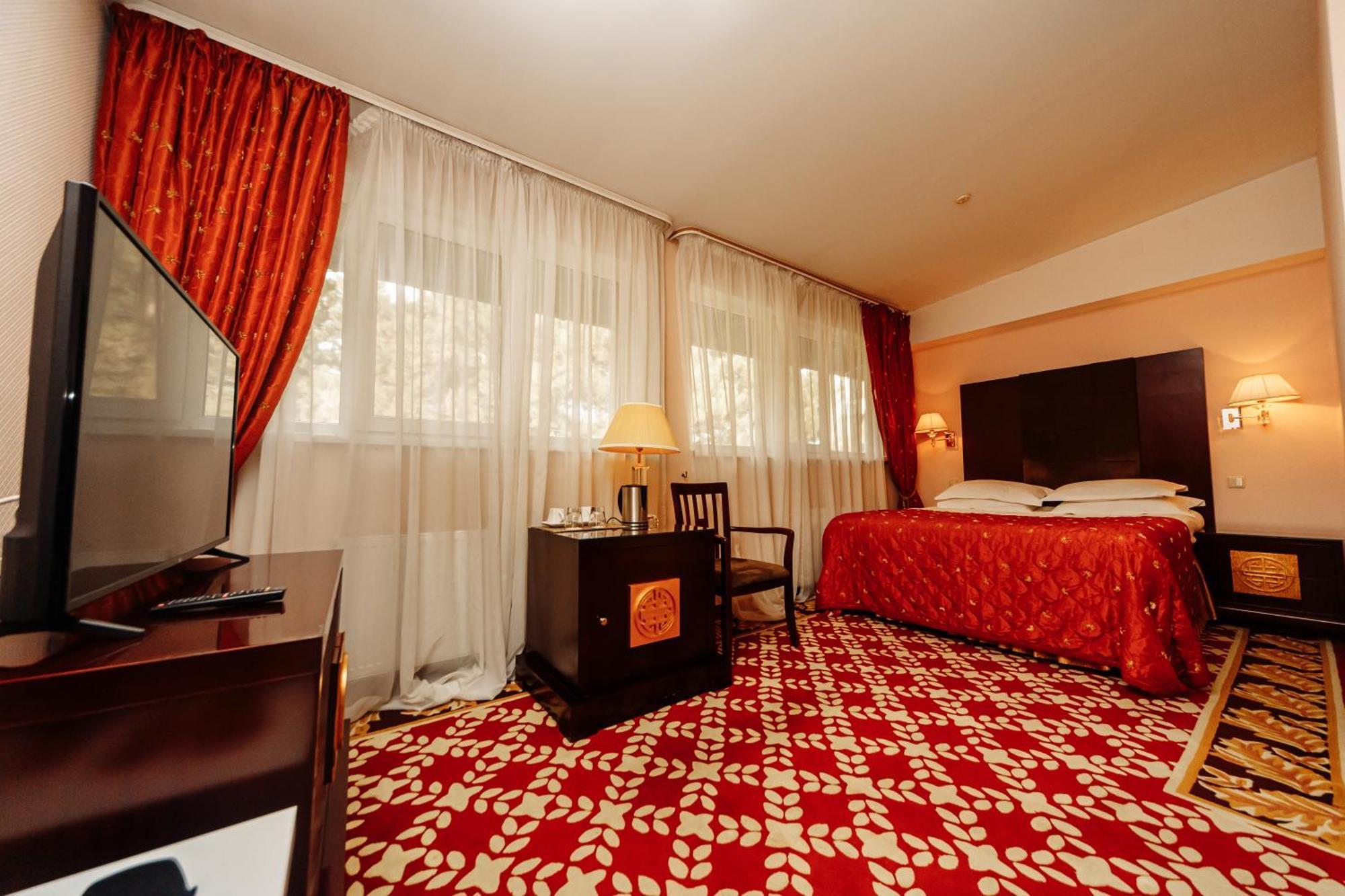 צ'יסינאו Hotel Royal Park מראה חיצוני תמונה