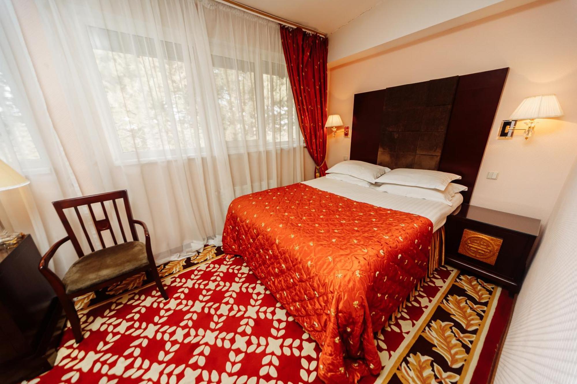 צ'יסינאו Hotel Royal Park מראה חיצוני תמונה