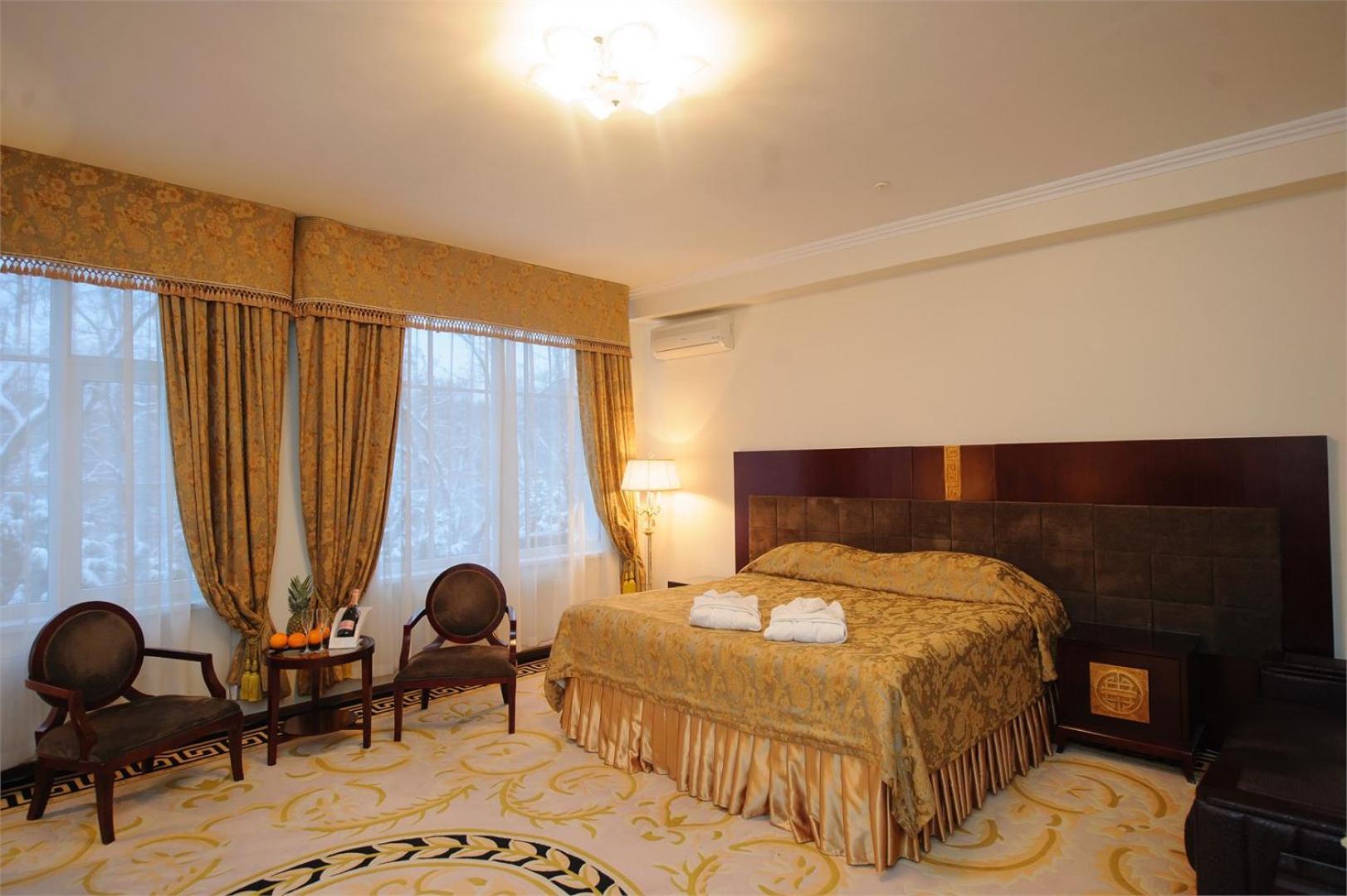 צ'יסינאו Hotel Royal Park מראה חיצוני תמונה